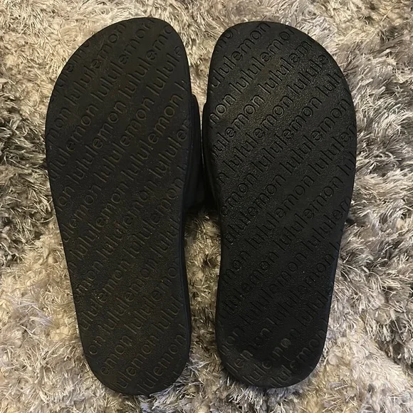 lululemon athletica Classic Black Slide Sandals - Picture 2 of 2